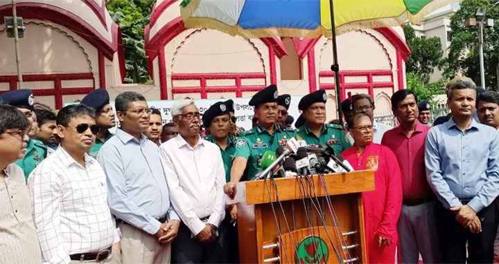 নির্বাচন সামনে রেখে পূজায় নিরাপত্তা শঙ্কা নেই : ডিএমপি কমিশনার