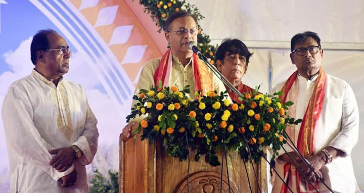 নির্বাচন এলেই সাম্প্রদায়িক অপশক্তি ফণা তোলার অপচেষ্টা চালায় : তথ্যমন্ত্রী