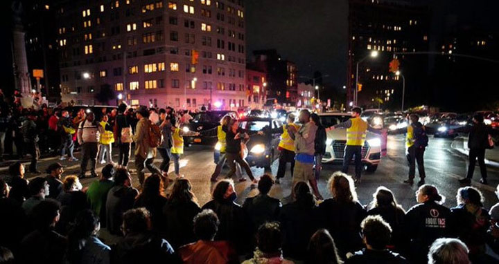 গাজায় ধ্বংসযজ্ঞ বন্ধের দাবিতে নিউইয়র্কে বিক্ষোভ