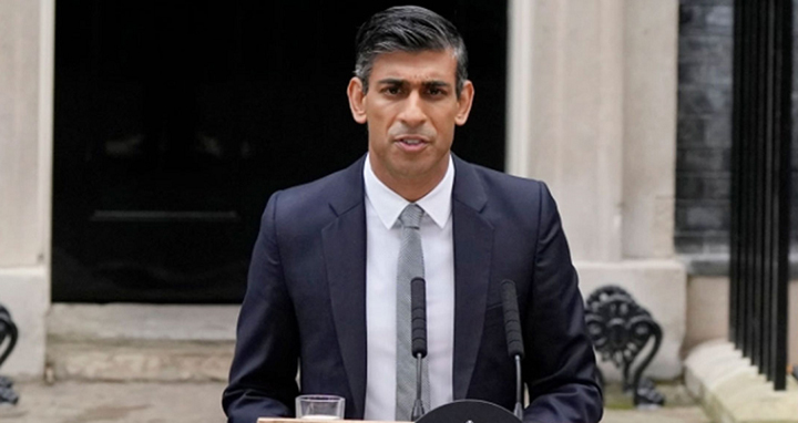 ইসরায়েলে পৌঁছেছেন ব্রিটিশ প্রধানমন্ত্রী