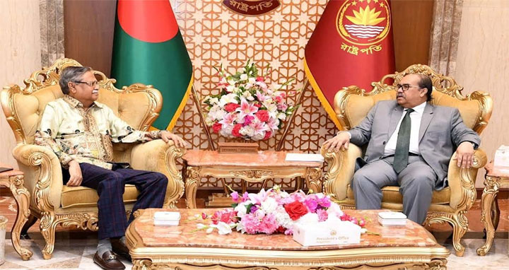 রাষ্ট্রপতির সঙ্গে প্রধান বিচারপতির সৌজন্য সাক্ষাৎ