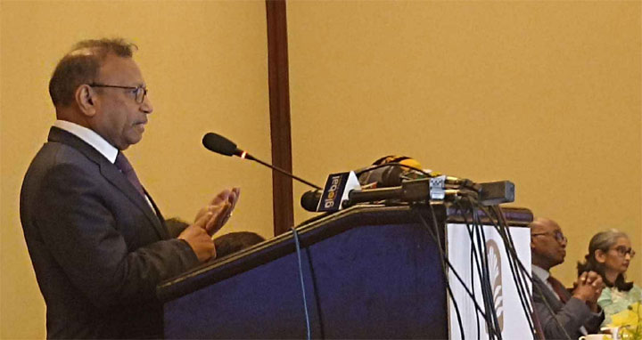 শুধু ওষুধ ছিটিয়ে ডেঙ্গু নিয়ন্ত্রণ সম্ভব নয় : স্থানীয় সরকারমন্ত্রী