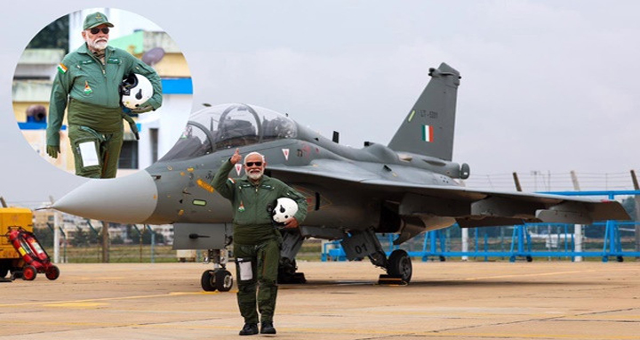 ভারতের তৈরি যুদ্ধবিমানে উড়ে বেড়ালেন মোদি