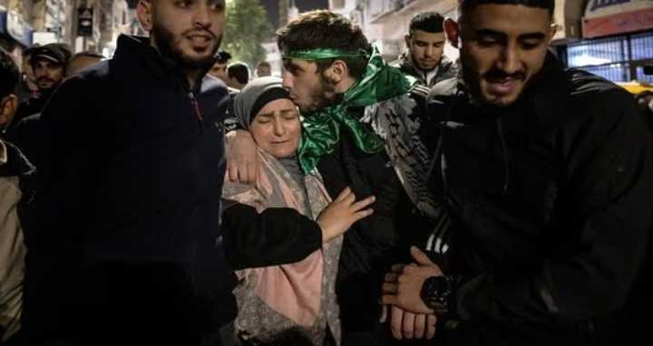 তৃতীয় দফায় মুক্তি পেল আরও ৩৯ ফিলিস্তিনি