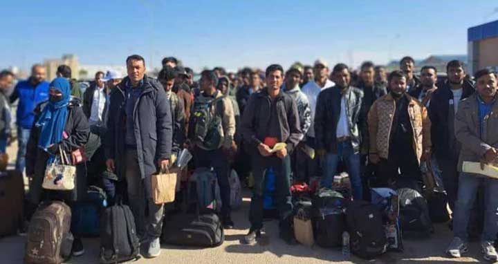 লিবিয়া থেকে দেশে ফিরছে আরও ১৪০ বাংলাদেশি