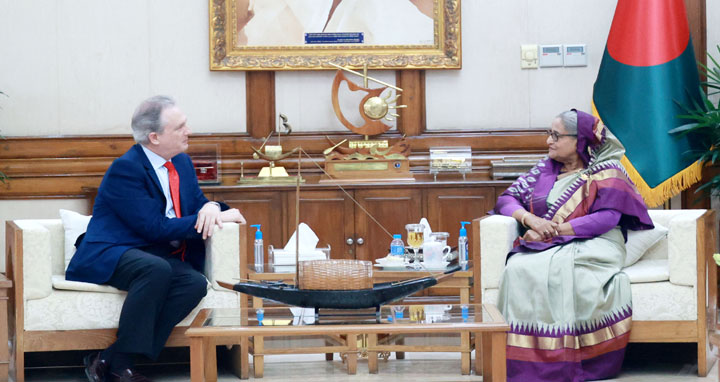 স্পেনের রাষ্ট্রদূতের সঙ্গে বিদায়ী সাক্ষাৎ করলেন প্রধানমন্ত্রী
