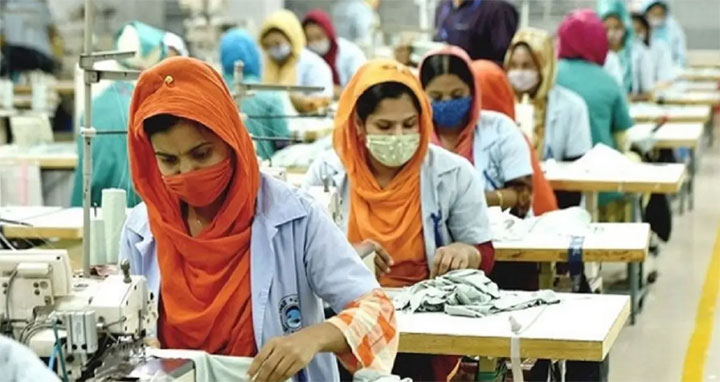 ১১ মাসে ৪২.৮৩ বিলিয়ন ডলারের পোশাক রপ্তানি