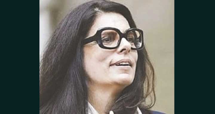 বিশ্বের প্রথম নারী হিসেবে শত বিলিয়ন ডলারের মালিক