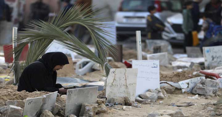 ইসরায়েলের হামলায় গাজায় নিহত বেড়ে ২২ হাজার