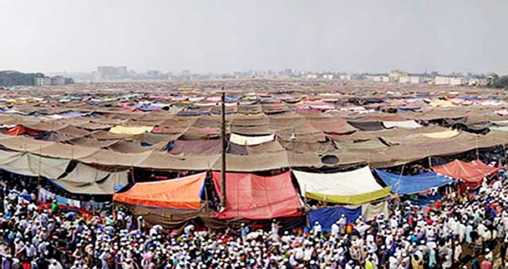 চলছে ধর্মীয় বয়ান, ইজতেমায় যৌতুকবিহীন গণবিয়ে আজ