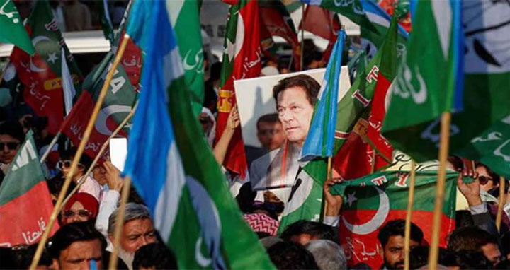 পাকিস্তানজুড়ে বিক্ষোভের ডাক পিটিআইয়ের