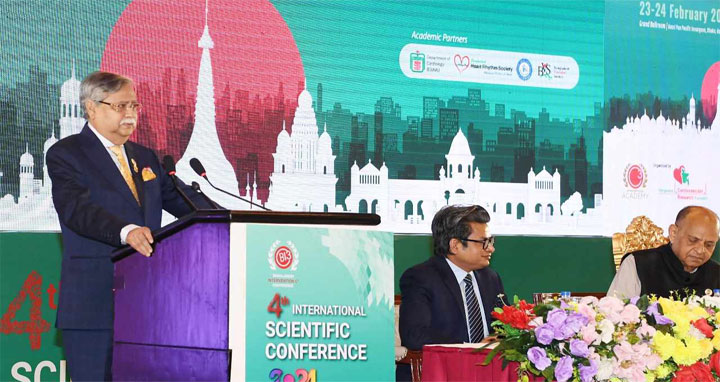 গরিবদের চিকিৎসাসেবা প্রদানের ক্ষেত্রে অগ্রাধিকার দেওয়া উচিত : রাষ্ট্রপতি