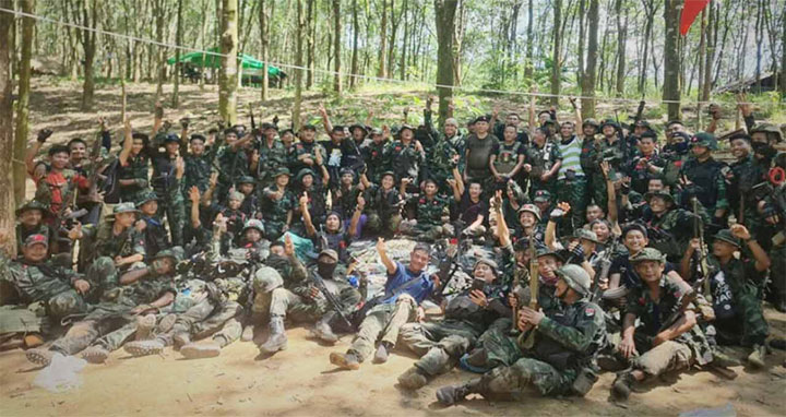 গুলি-মর্টার শেলে আবারও কেঁপে উঠলো টেকনাফ সীমান্ত