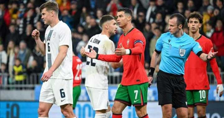 রোনালদোর ফেরার ম্যাচে হারল পর্তুগাল