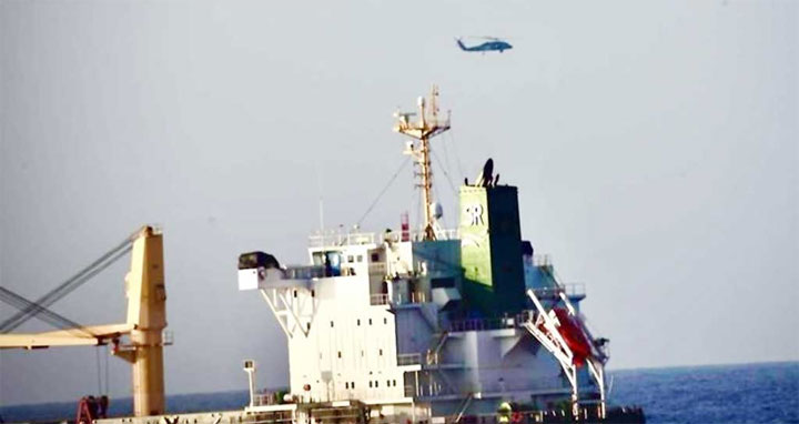 জিম্মি জাহাজে সামরিক অভিযান চায় না মালিকপক্ষ