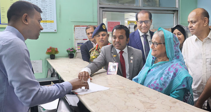 শেখ ফজিলাতুন্নেছা মুজিব মেমোরিয়াল হাসপাতাল পরিদর্শনে প্রধানমন্ত্রী