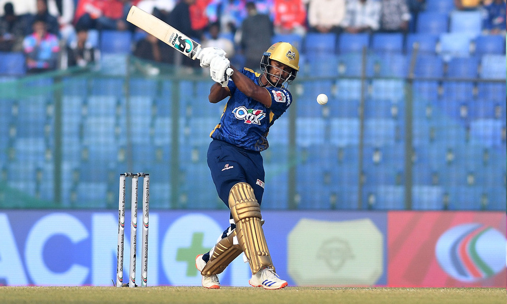 তাহলে কি ভেঙেই যাচ্ছে বিপিএলে ছক্কার রেকর্ড