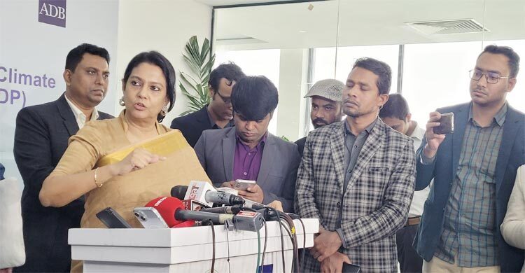 উন্নয়ন ও পরিবেশের মধ্যে ভারসাম্য আনতে পারছি না: উপদেষ্টা