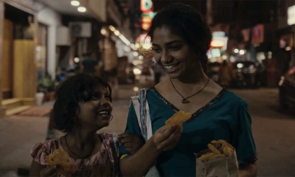 দুই বোনের স্বপ্ন, ভালোবাসা ও কঠিন বাস্তবতার গল্প— অনুজা