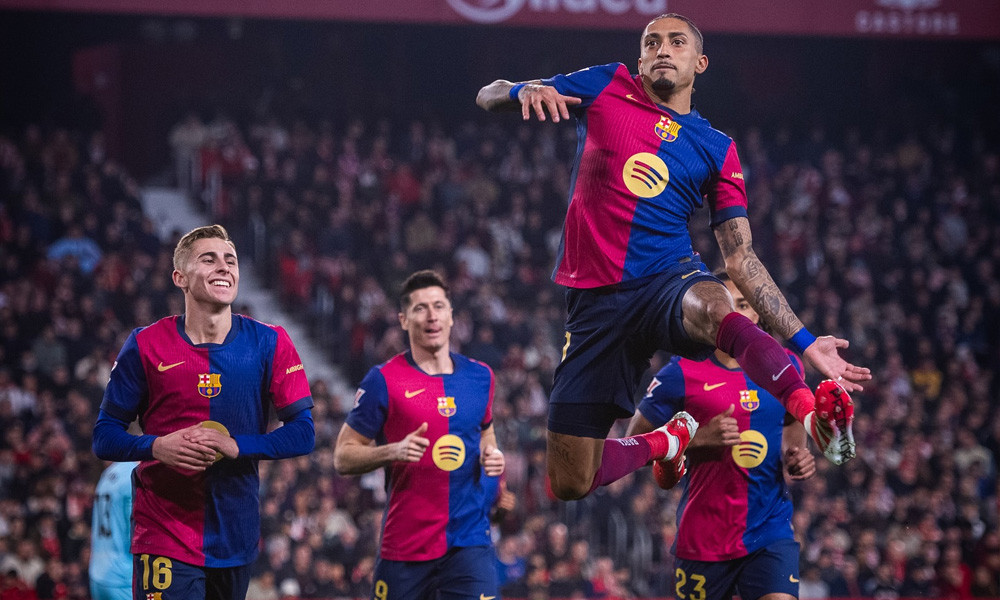 ১০ জনকে নিয়ে সেভিয়াকে উড়িয়ে দিল বার্সেলোনা