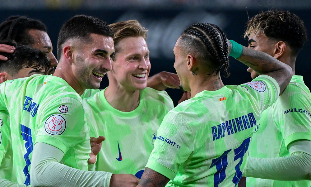 তরেসের হ্যাটট্রিকে সেমিফাইনালে বার্সেলোনা