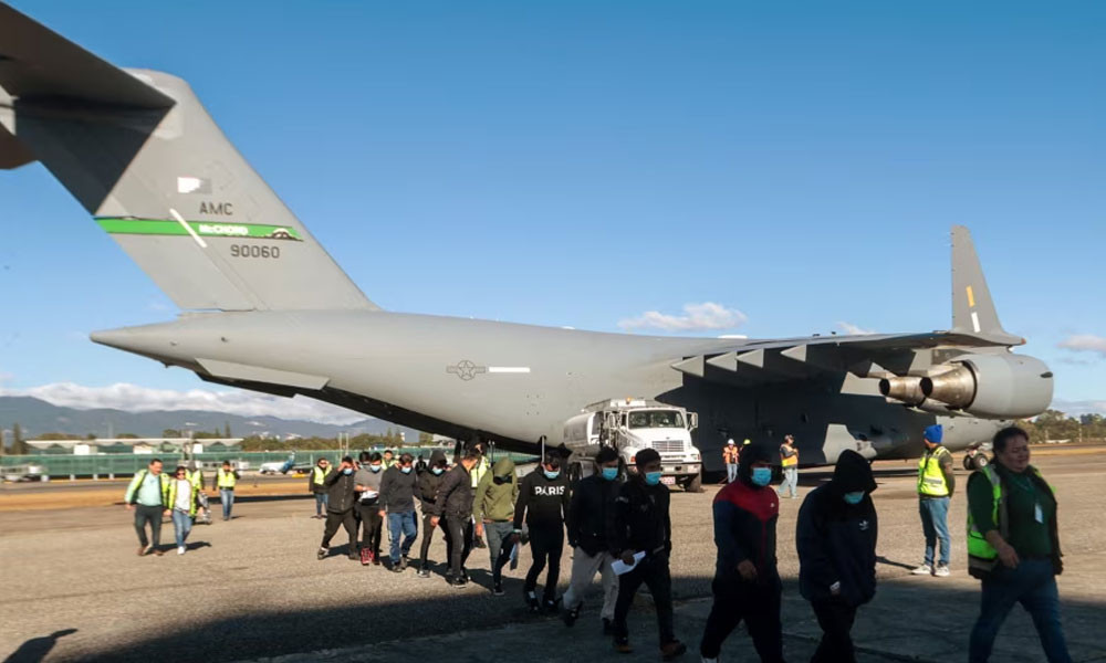 আজ আরো ১১৯ অবৈধ ভারতীয় অভিবাসীকে ফেরত পাঠাচ্ছে যুক্তরাষ্ট্র