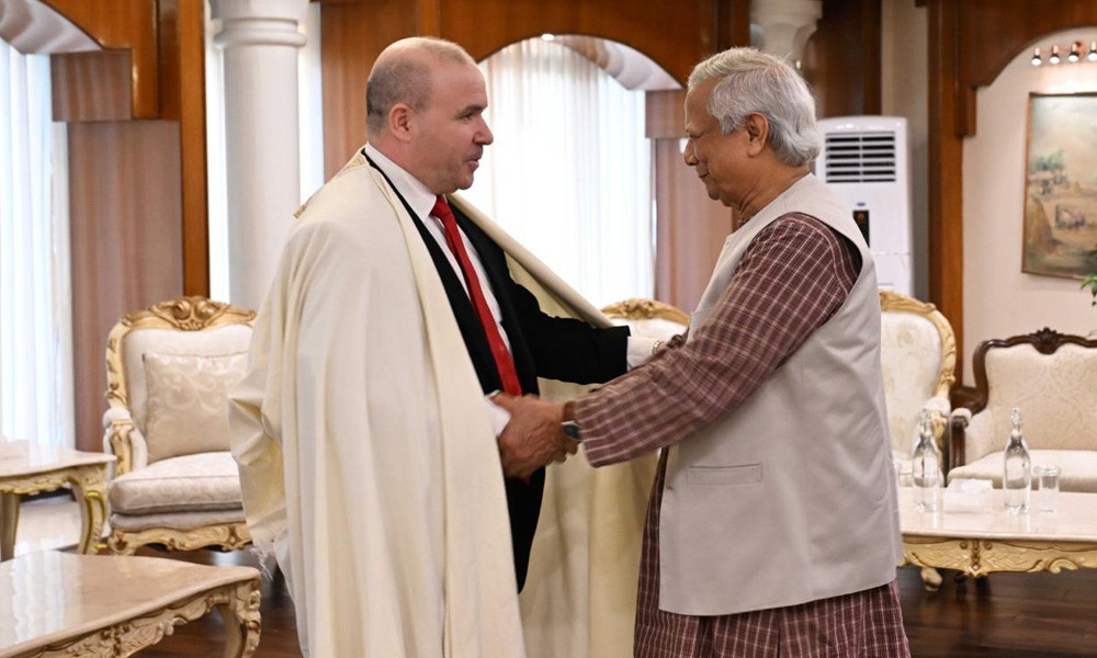 প্রধান উপদেষ্টাকে আলজেরিয়া সফরের আমন্ত্রণ