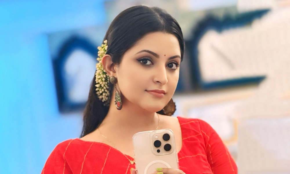 কাউকে ভীষণ প্রয়োজন হয়ে উঠুক, তখনই দেখবেন আপনি একা: পরীমনি