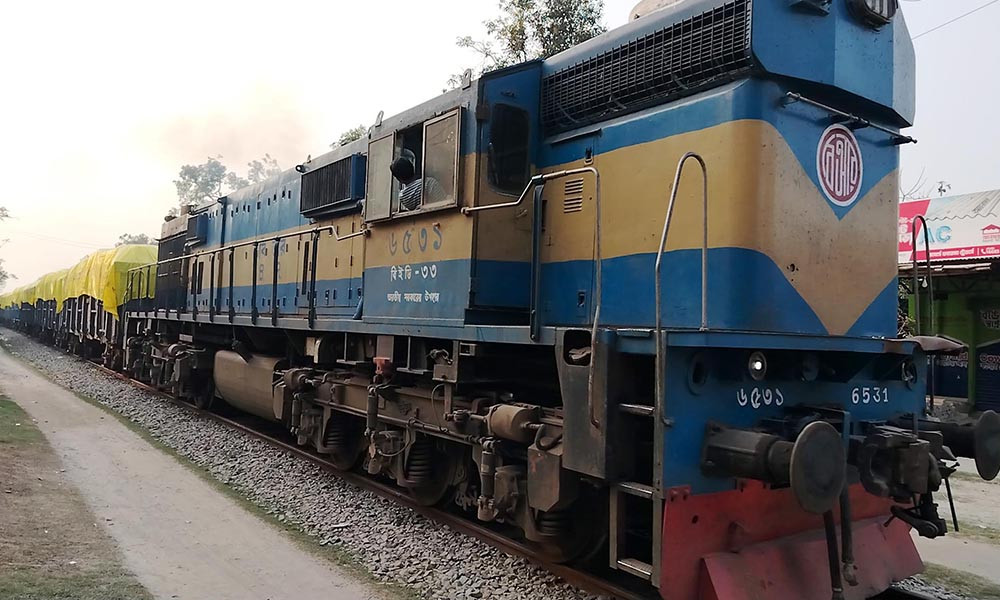 বাংলাদেশ-ভারতের মধ্যে পণ্যবাহী ট্রেন চলাচল শুরু