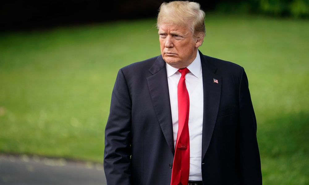 ক্ষমতার সীমা ছাড়িয়ে গেছেন ট্রাম্প, মনে করেন ৫৭% মার্কিন