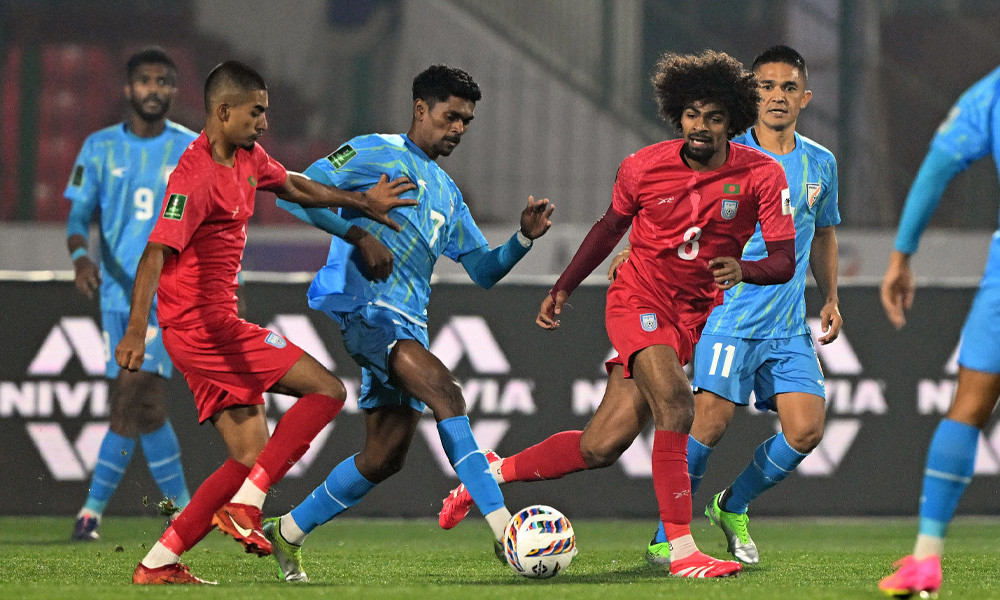 একাধিক সুযোগ মিসের আক্ষেপ নিয়ে বিরতিতে বাংলাদেশ