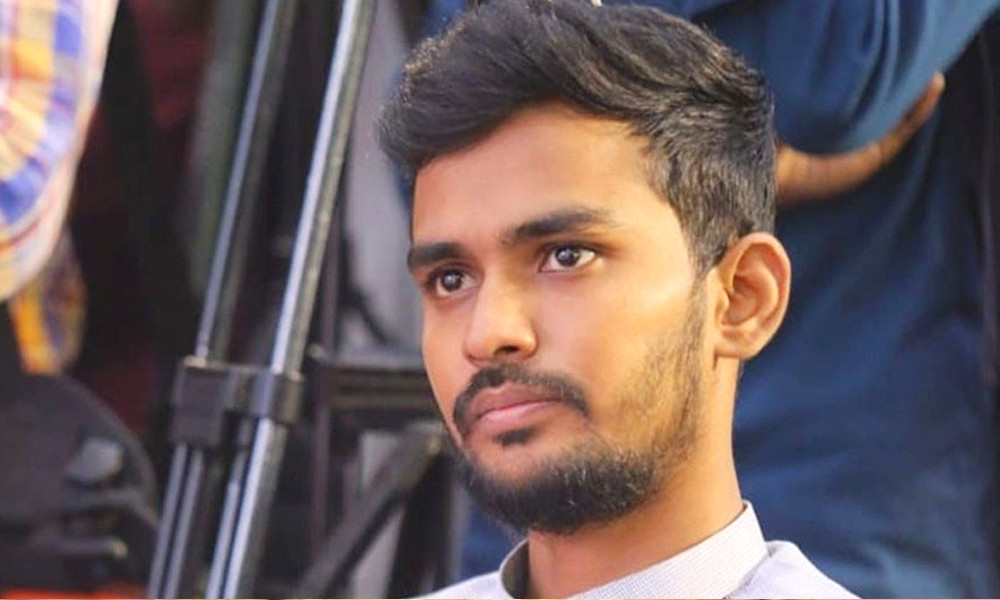 আওয়ামী লীগকে ফেরানোর খায়েশ বিপজ্জনক : আসিফ মাহমুদ