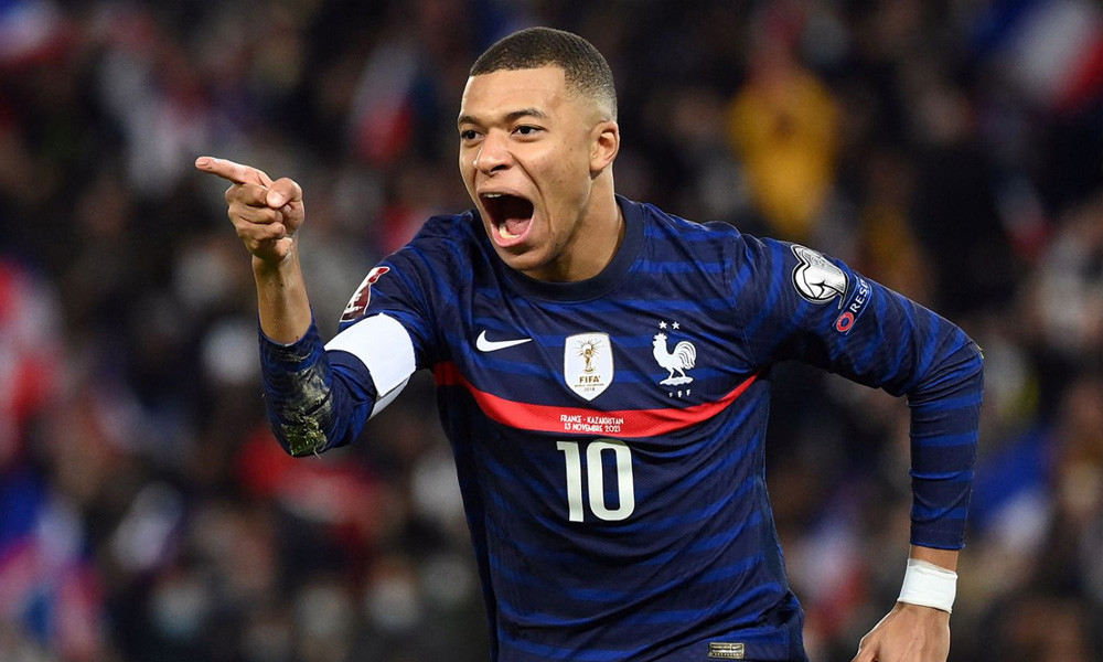 ৬ মাস পর ফ্রান্স দলে এমবাপ্পে