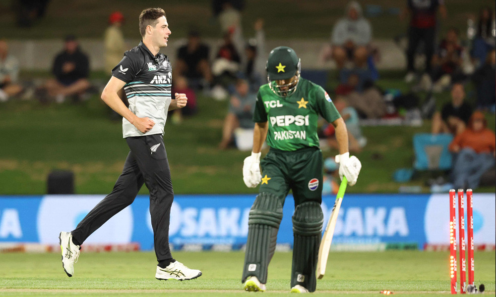 রেকর্ড ব্যবধানের হারে সিরিজও হারল পাকিস্তান