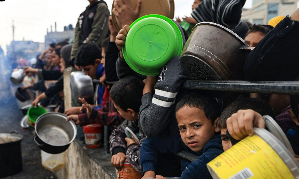 যুদ্ধবিরতি নিয়ে অচলাবস্থার মধ্যেই গাজায় ত্রাণ সরবরাহ বন্ধ ইসরায়েলের