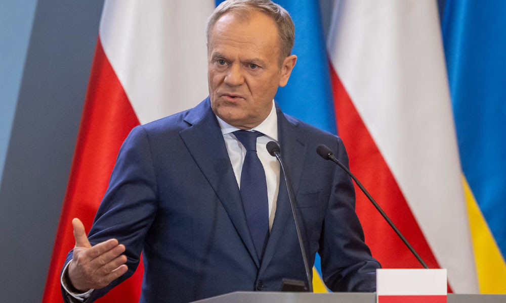 দেশের সব পুরুষকে সামরিক প্রশিক্ষণ দেবে পোল্যান্ড