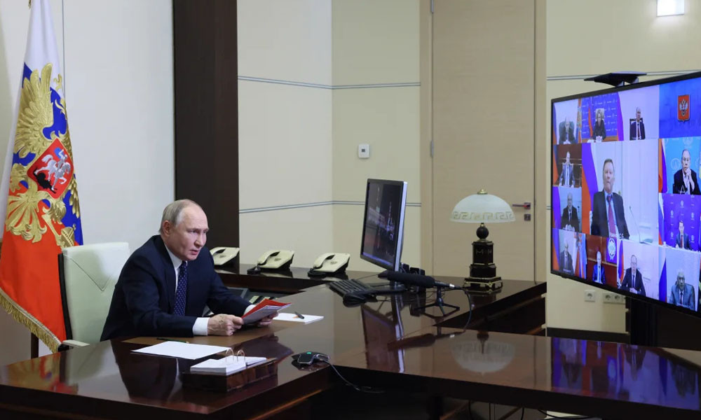 ইউক্রেন সেনাবাহিনীকে আত্মসমর্পণের নির্দেশ পুতিনের