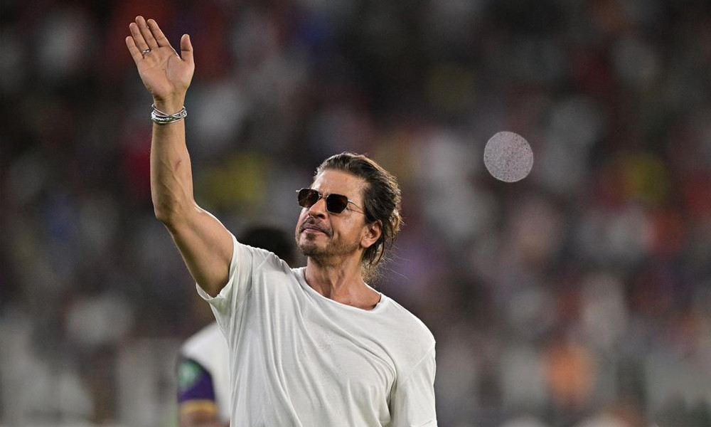 কলকাতায় হাজির শাহরুখ, মাতবেন আইপিএল উন্মাদনায়