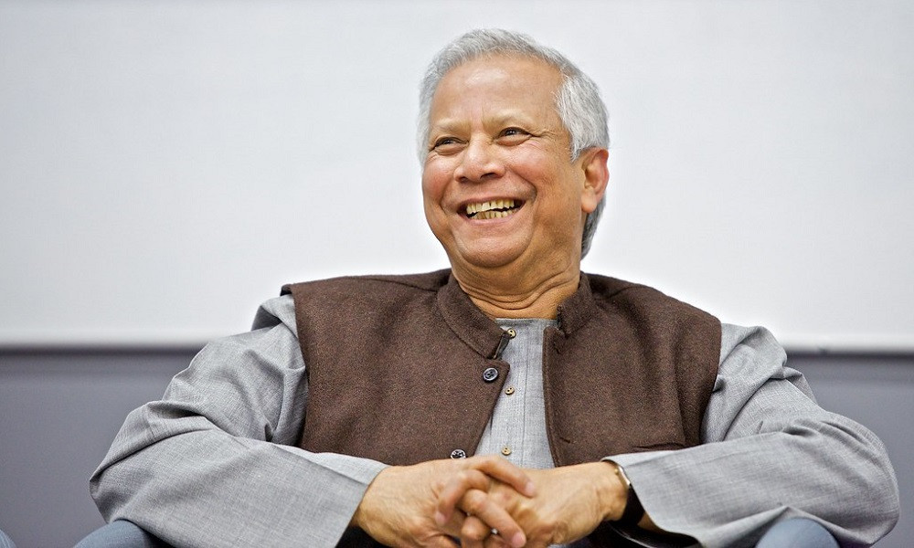 দেশের পথে প্রধান উপদেষ্টা