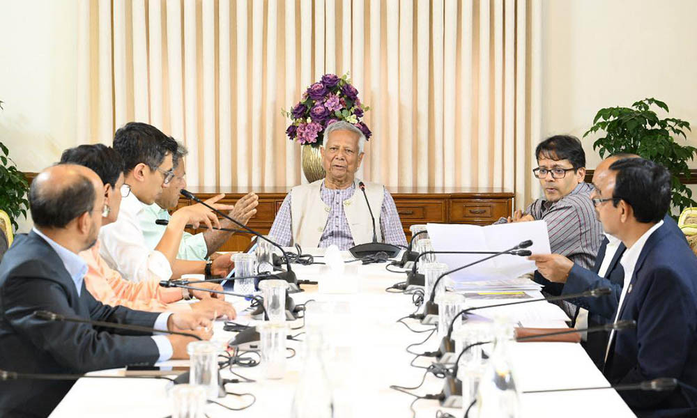 চট্টগ্রাম বন্দরের সক্ষমতা বৃদ্ধির উদ্যোগ ত্বরান্বিত করতে প্রধান উপদেষ্টা নির্দেশ