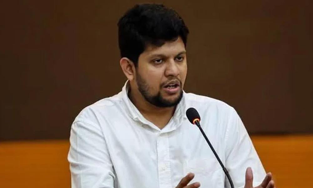 সরকার দেশের গণতান্ত্রিক উত্তরণের লক্ষ্যে কাজ করছে : তথ্য উপদেষ্টা