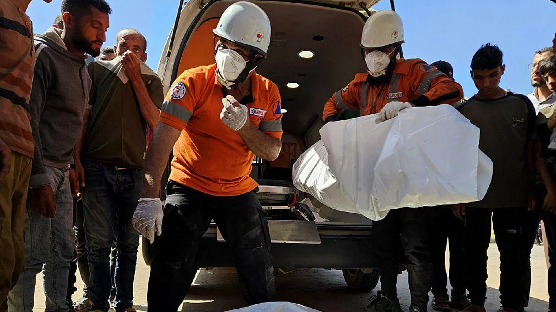 ইসরাইলি হামলায় চিকিৎসকের ১০ সন্তানের নয়জন নিহত