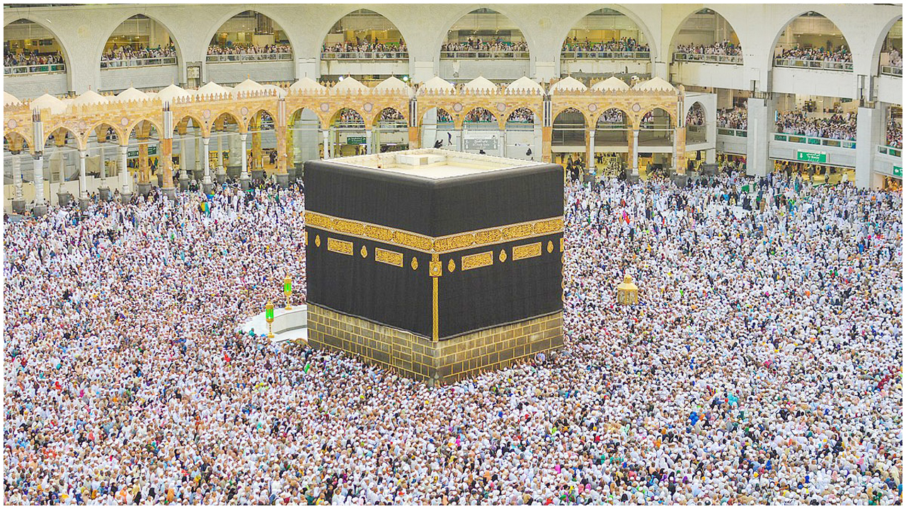 সৌদি বাদশার অতিথি হয়ে হজ করবেন একশ দেশের ১ হাজার ৩০০ মুসল্লি