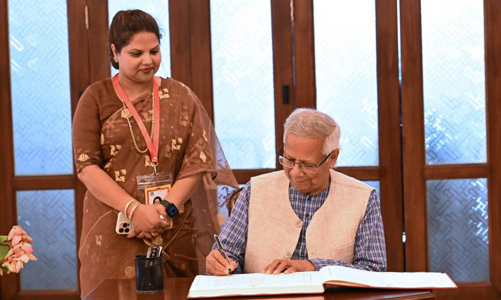 চট্টগ্রাম হার্ট ফাউন্ডেশন হাসপাতালের জন্য জমি বরাদ্দের দলিল হস্তান্তর