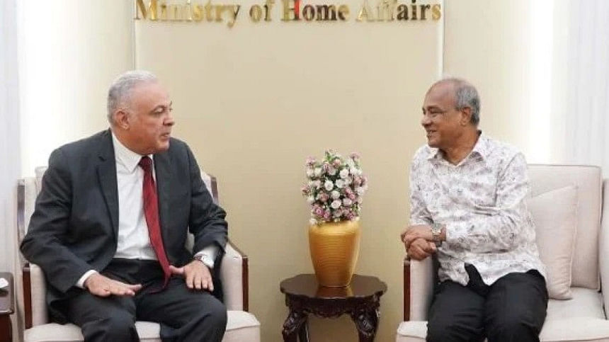 মিশরের সঙ্গে পারস্পরিক ভিসা অব্যাহতি চুক্তি করা হবে: স্বরাষ্ট্র উপদেষ্টা