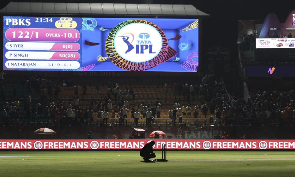 আইপিএল আয়োজনের প্রস্তাব ‘না’ করে দিয়েছে আরব আমিরাত!