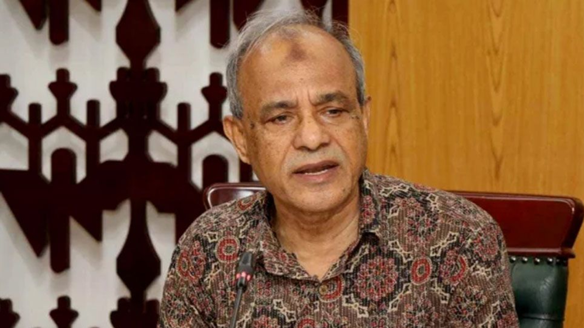 ৩ জুনের মধ্যে গার্মেন্টস কর্মীদের বোনাস দিতে হবে: স্বরাষ্ট্র উপদেষ্টা