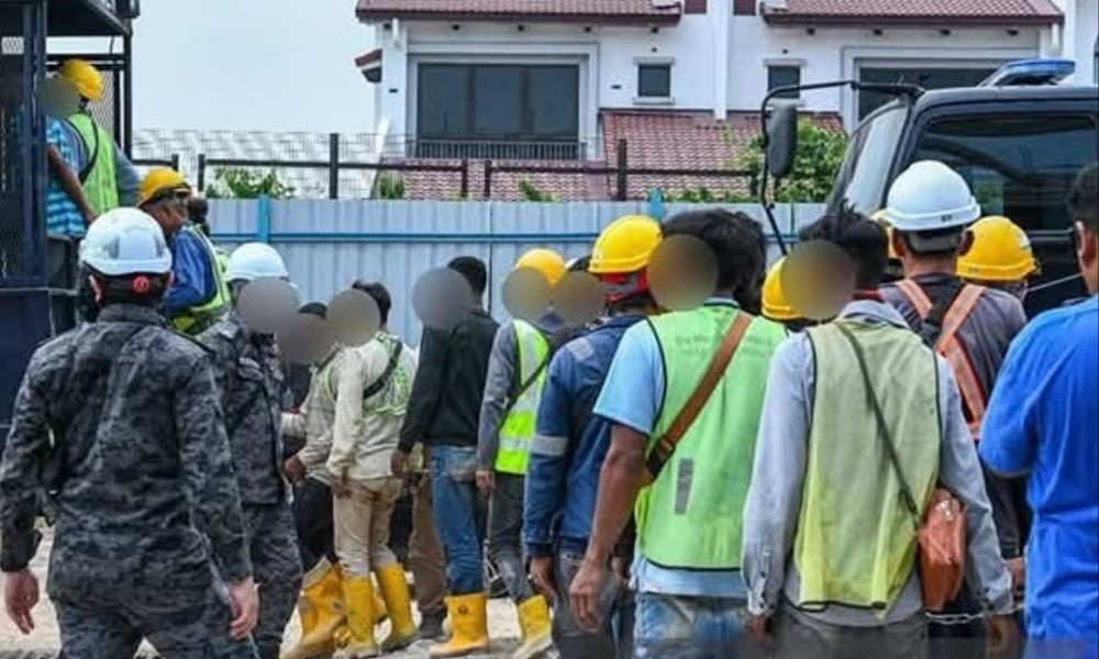 মালয়েশিয়ায় ১০৭ বাংলাদেশি গ্রেপ্তার