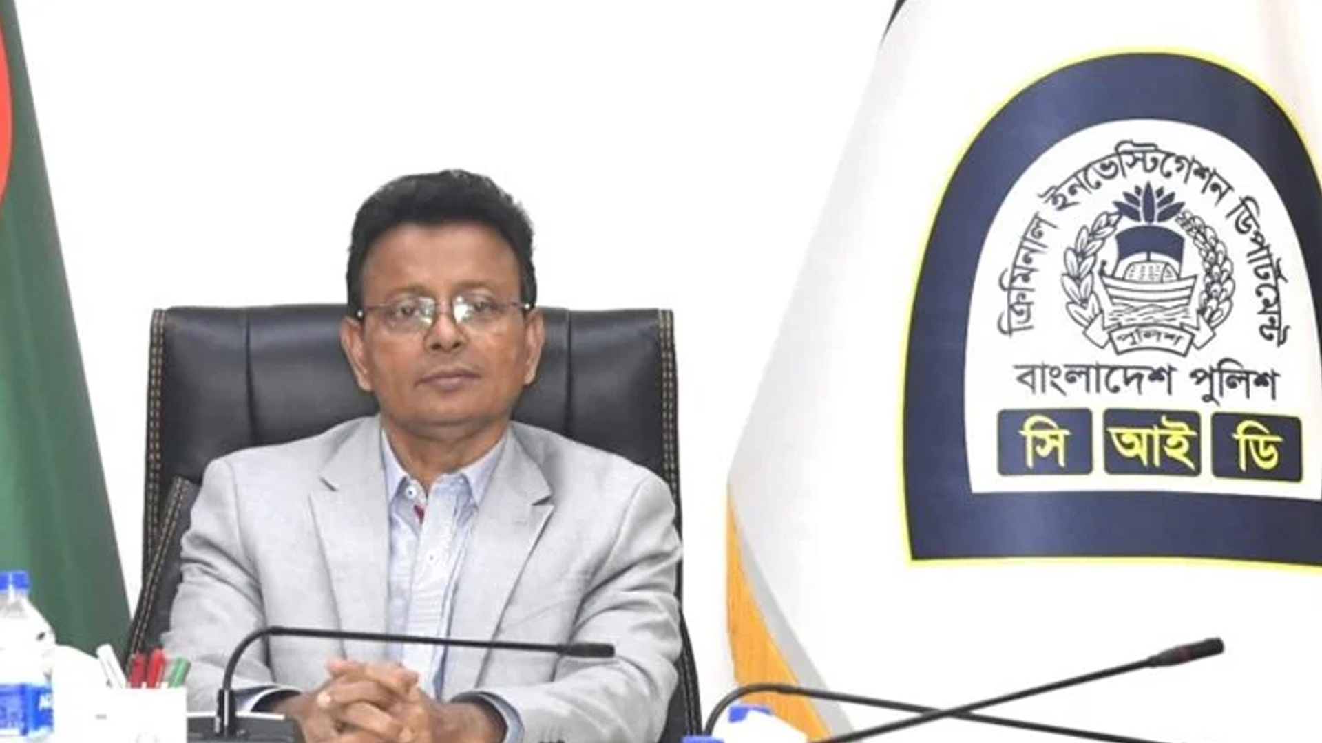 সিআইডির সাবেক প্রধান মোহাম্মদ আলীর দেশত্যাগে নিষেধাজ্ঞা