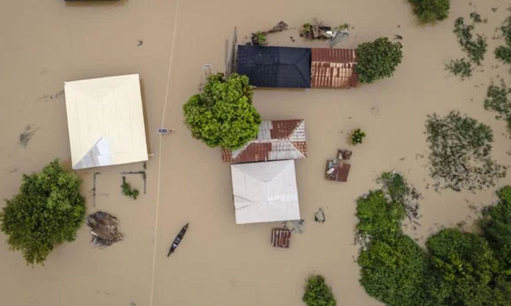 নাইজেরিয়ায় বন্যায় কমপক্ষে ১১৫ প্রাণহানি, ভেসে গেছে বহু মানুষ